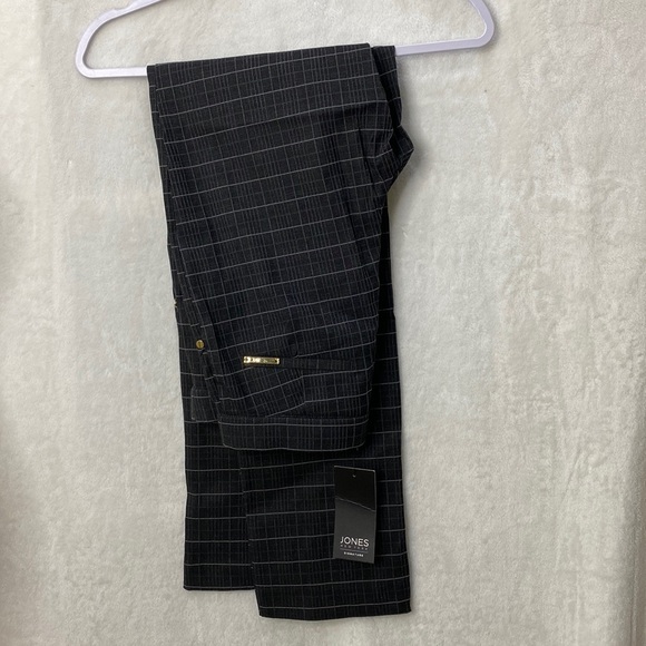 Jones NY stylish plaid Office slacks - Picture 3 of 7